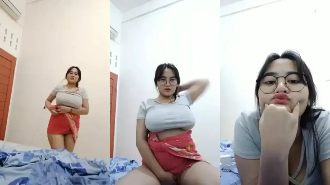 Niat mau mandi malah pamer tt tobrut poster